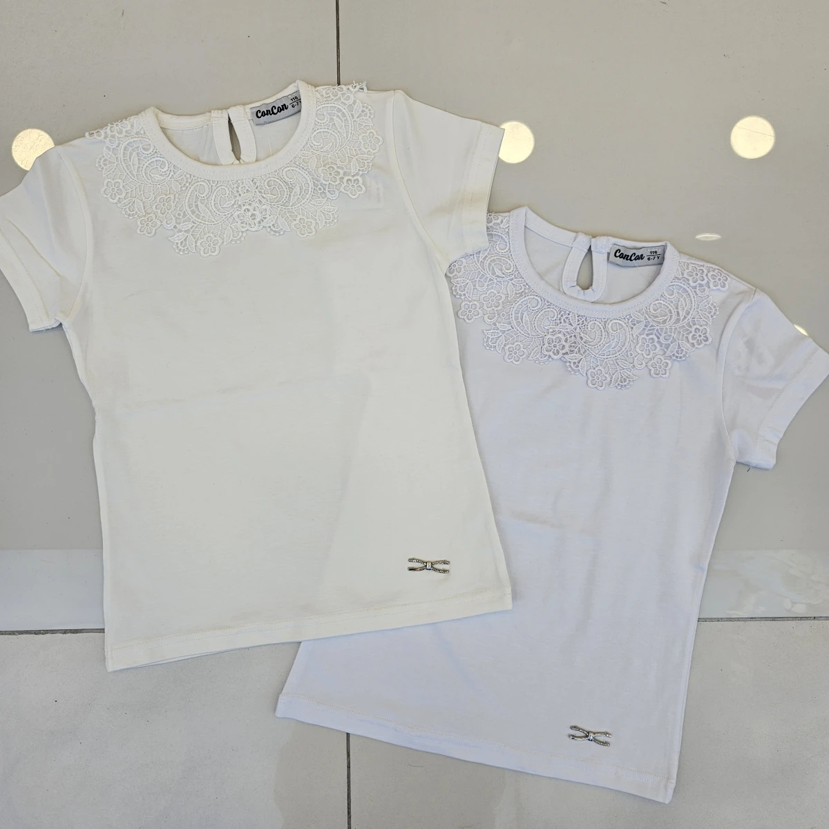 T-SHIRT YAKA DANTELLI AKSESUARLI K.KOL